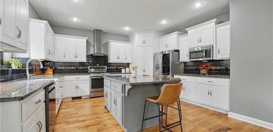Homes for Sale in Kansas City, MO 64154 | 9308 N Chatham Avenue