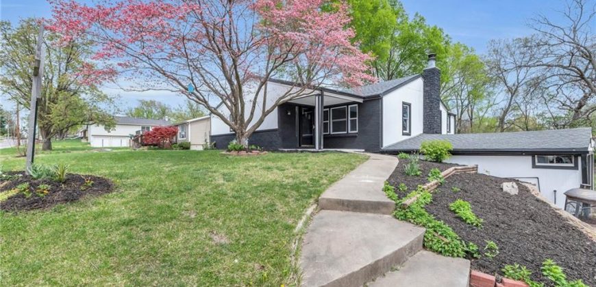 Homes for Sale in Gladstone, MO 64118 | 7209 N Troost Avenue