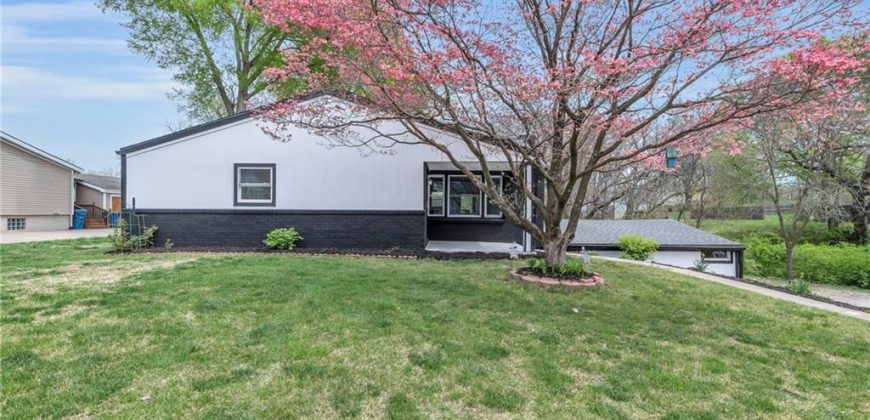 Homes for Sale in Gladstone, MO 64118 | 7209 N Troost Avenue