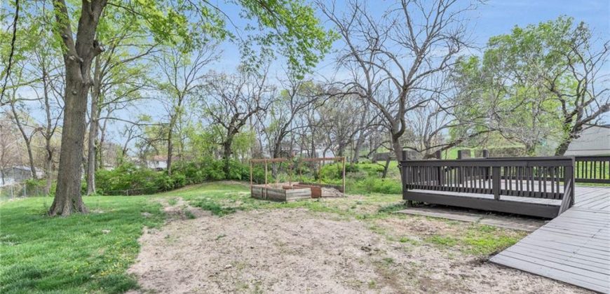 Homes for Sale in Gladstone, MO 64118 | 7209 N Troost Avenue