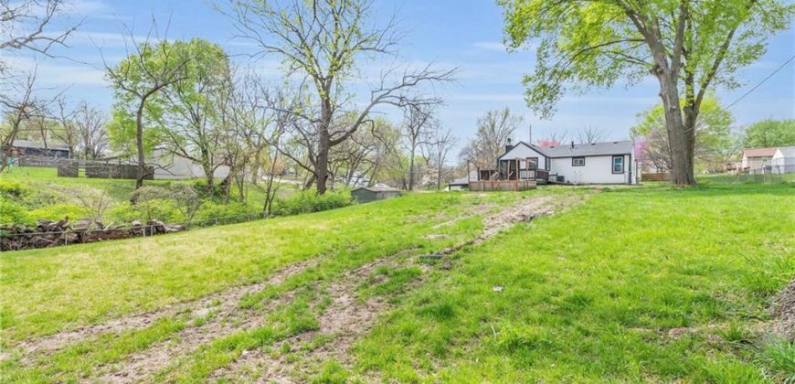 Homes for Sale in Gladstone, MO 64118 | 7209 N Troost Avenue