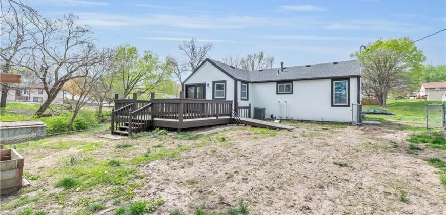 Homes for Sale in Gladstone, MO 64118 | 7209 N Troost Avenue