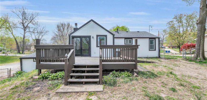 Homes for Sale in Gladstone, MO 64118 | 7209 N Troost Avenue