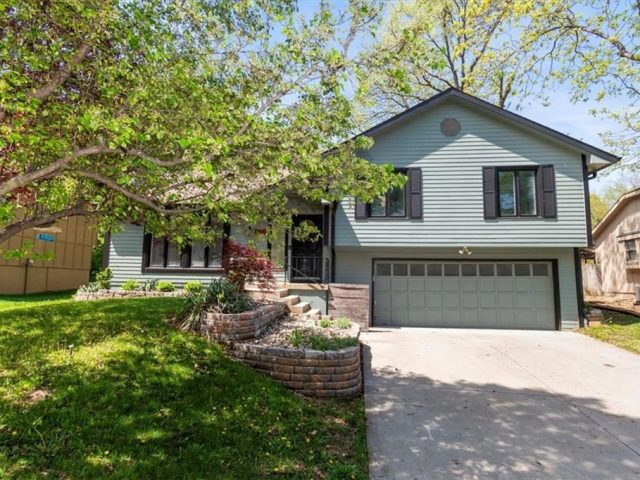Homes for Sale in Kansas City, MO 64119 | 5812 N Indiana Avenue