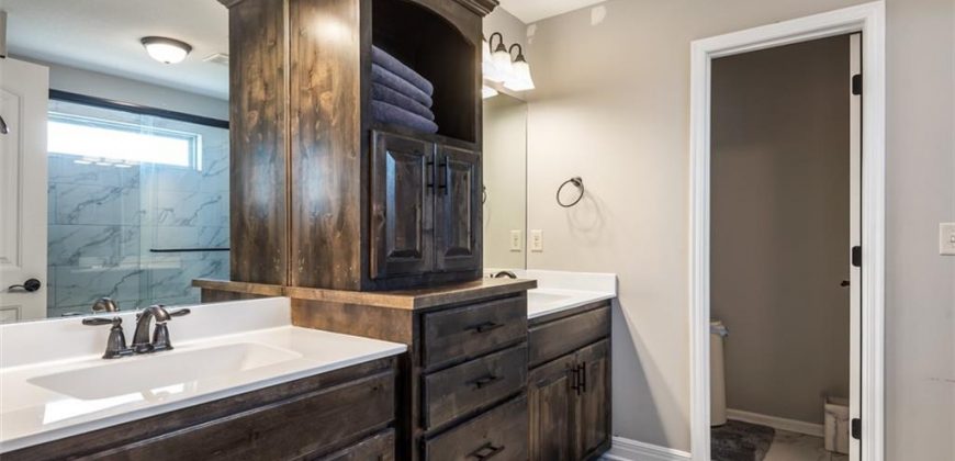 Homes for Sale in Kansas City, MO 64155 | 309 NE 102nd Terrace
