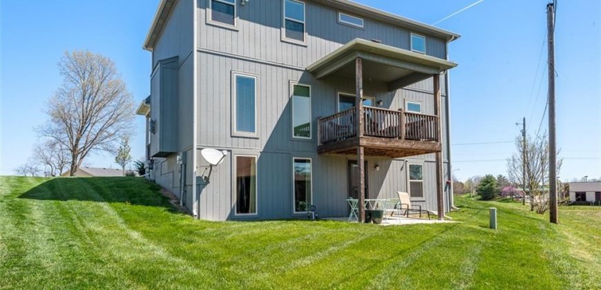 Homes for Sale in Kansas City, MO 64155 | 309 NE 102nd Terrace