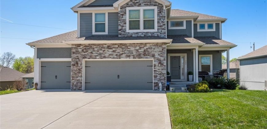 Homes for Sale in Kansas City, MO 64155 | 309 NE 102nd Terrace