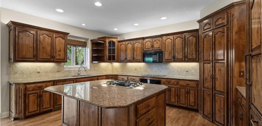 Homes for Sale in Parkville, MO 64152 | 10505 NW River Hills Drive