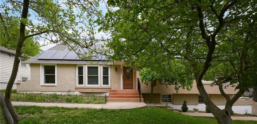 Homes for Sale in Kansas City, MO 64116 | 3621 N Walnut Street