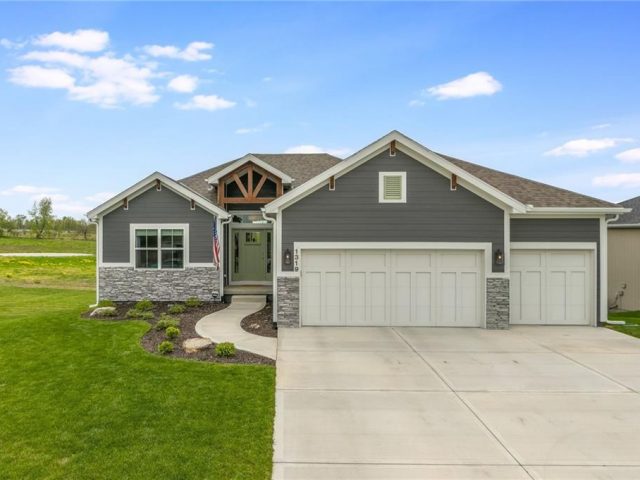 Homes for Sale in Kansas City, MO 64165 | 1319 NE 122nd Street