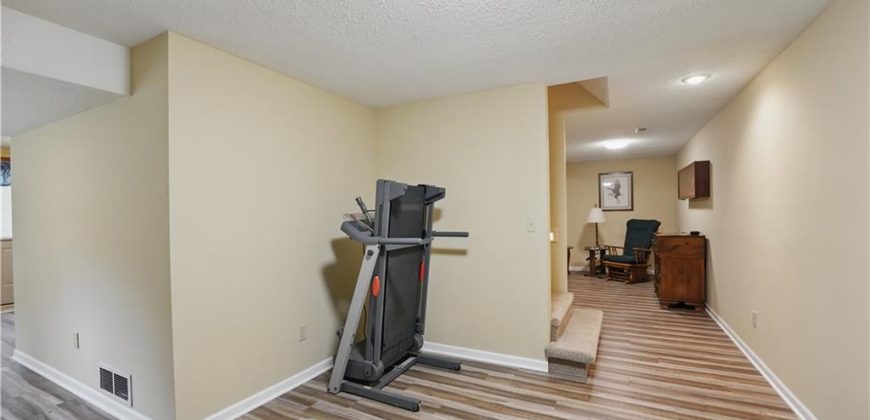 Homes for Sale in Kansas City, MO 64154 | 2709 NW Powderhorn Drive
