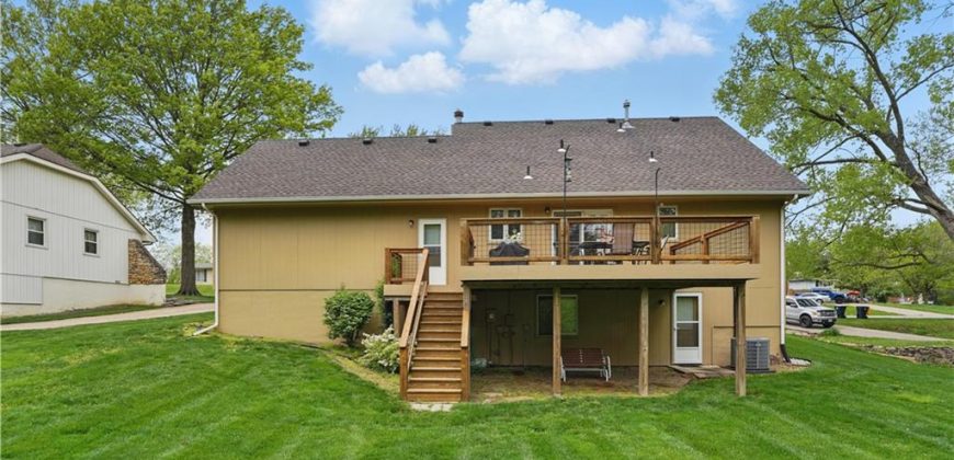 Homes for Sale in Kansas City, MO 64154 | 2709 NW Powderhorn Drive
