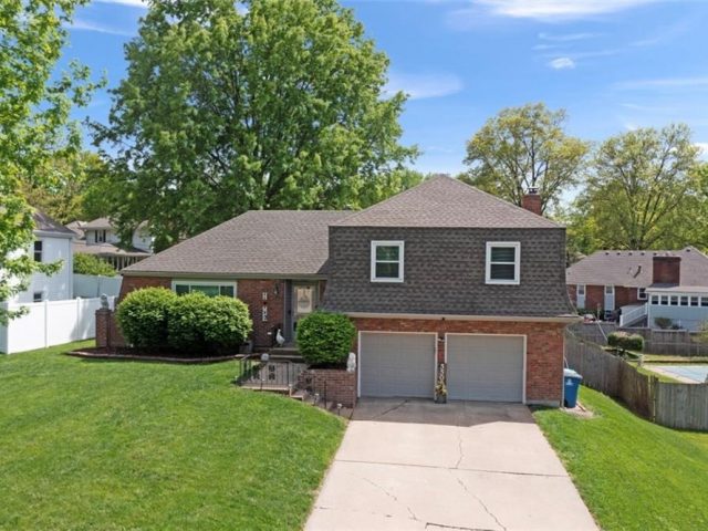 Homes for Sale in Gladstone, MO 64119 | 3503 NE 61st Terrace
