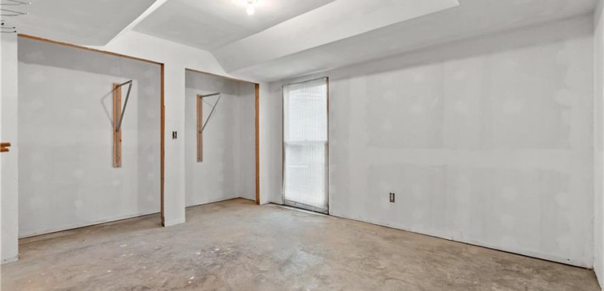 Homes for Sale in Kansas City, MO 64155 | 9629 N Locust Drive