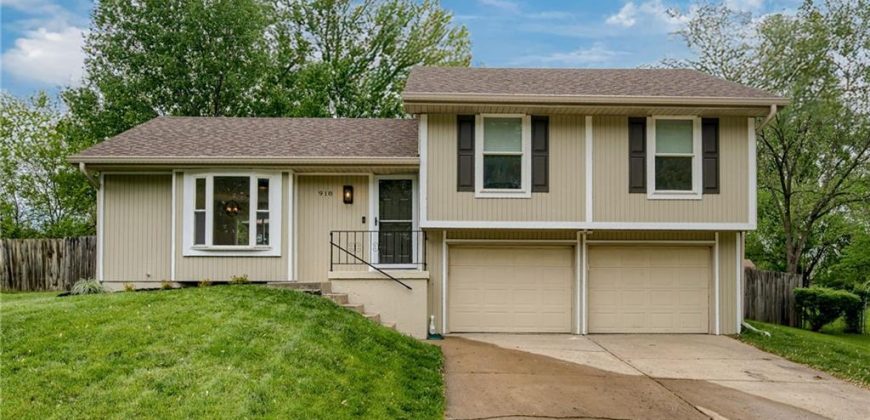 Homes for Sale in Liberty, MO 64068 | 918  Shiloh Court