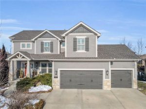 2310-NE-110th-Terrace-mls-2526956-image-1
