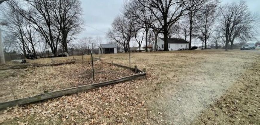Homes for Sale in Kansas City, MO 64118 | 501 NE Shady Lane Drive