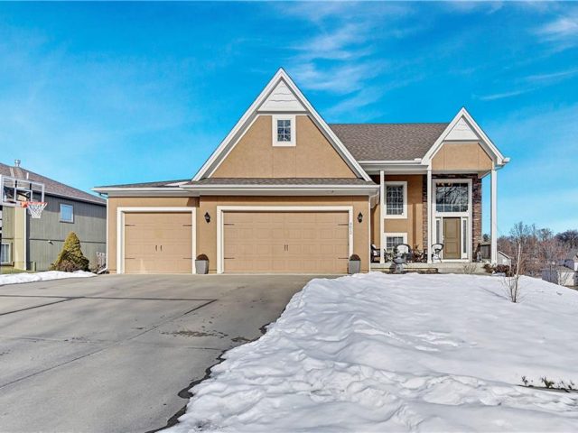 Homes for Sale in Kansas City, MO 64119 | 3612 NE 79th Terrace