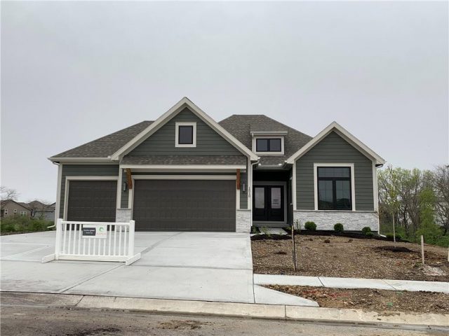 Homes for Sale in Kansas City, MO 64155 | 1510 NW 106th Terrace