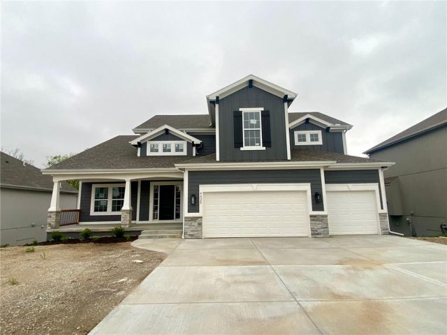 Homes for Sale in Kansas City, MO 64156 | 4822 NE 105th Street