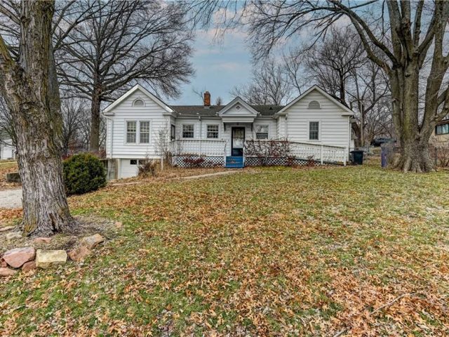 Homes for Sale in Platte City, MO 64079 | 1213  4th Street