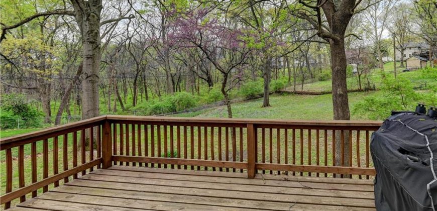 Homes for Sale in Parkville, MO 64152 | 6606 NW Quail Run Drive