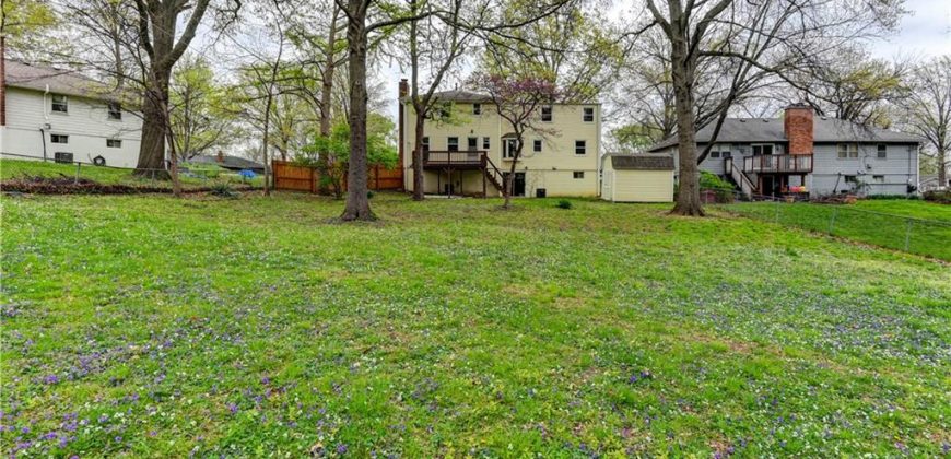 Homes for Sale in Parkville, MO 64152 | 6606 NW Quail Run Drive