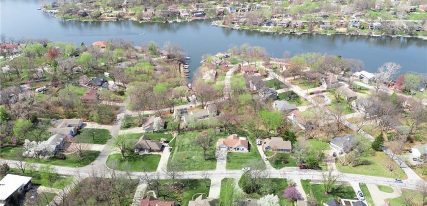 Homes for Sale in Weatherby Lake, MO 64152 | 7910 NW Eastside Drive