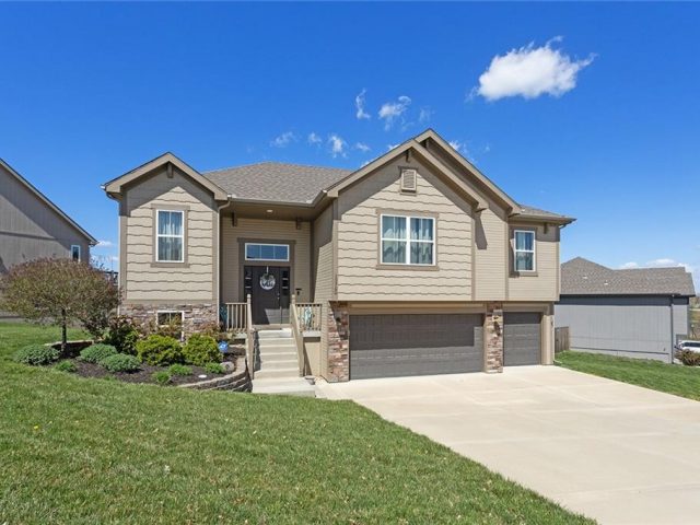 Homes for Sale in Platte City, MO 64079 | 15700 NW 122nd Street