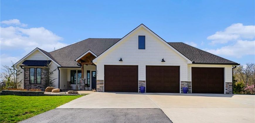 Homes for Sale in Smithville, MO 64089 | 391 NW 174th Court