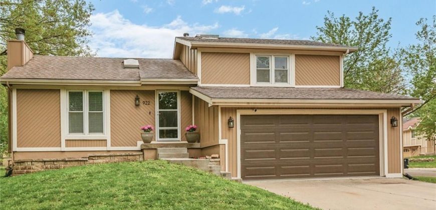 Homes for Sale in Kansas City, MO 64155 | 922 NE Karapat Drive