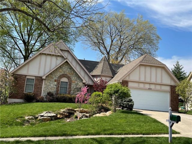 Homes for Sale in Kansas City, MO 64151 | 4108 NW Platte Brooke Drive