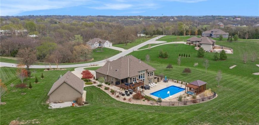 Homes for Sale in Smithville, MO 64089 | 17560  Smith’s Mill Road