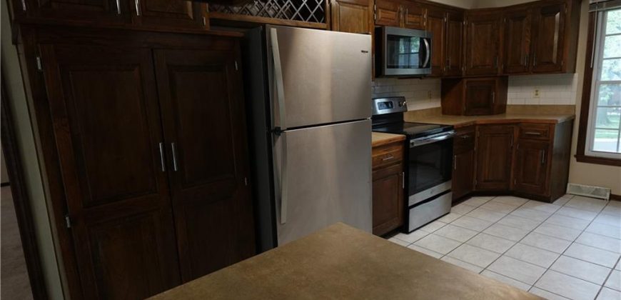 Homes for Sale in Kansas City, MO 64118 | 501 NW 65th Terrace