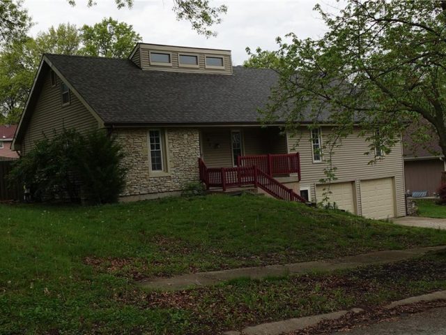 Homes for Sale in Kansas City, MO 64118 | 501 NW 65th Terrace