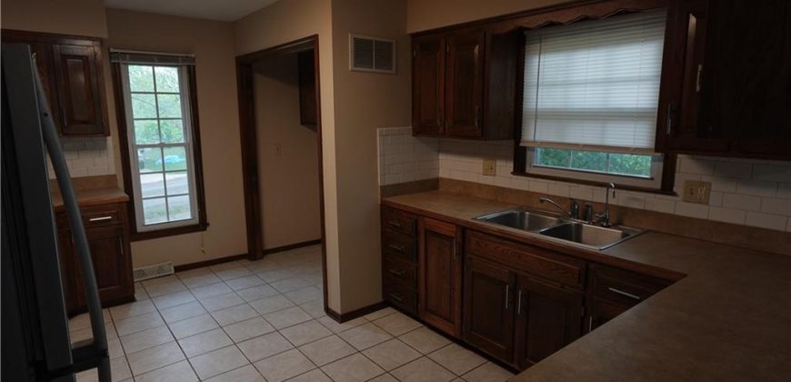 Homes for Sale in Kansas City, MO 64118 | 501 NW 65th Terrace