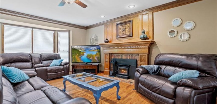 Homes for Sale in Liberty, MO 64068 | 1225  WILDBRIAR Drive