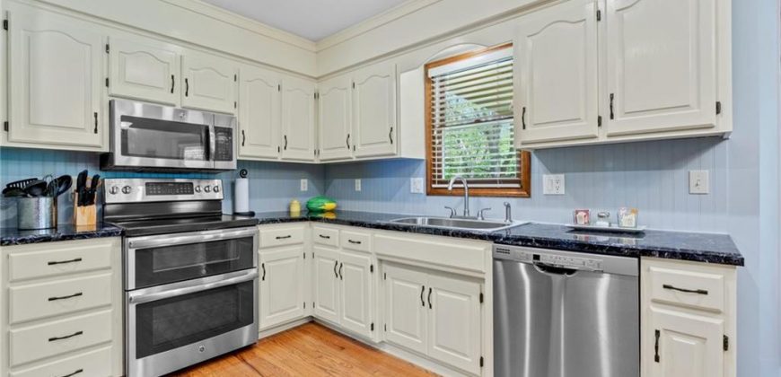 Homes for Sale in Liberty, MO 64068 | 1225  WILDBRIAR Drive