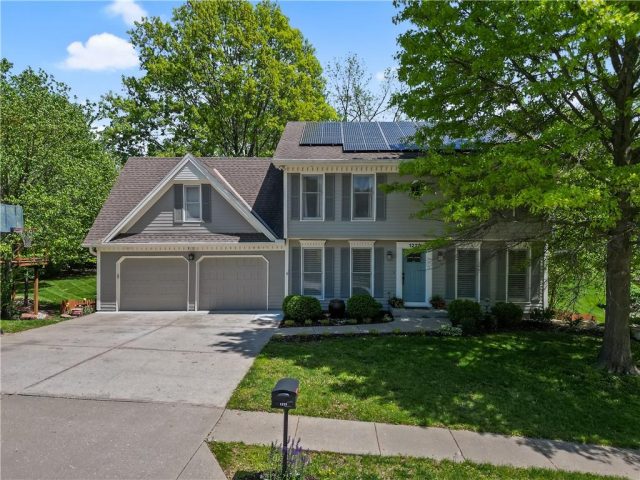 Homes for Sale in Liberty, MO 64068 | 1225  WILDBRIAR Drive