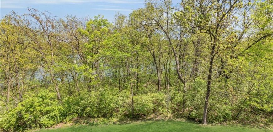 Homes for Sale in Parkville, MO 64152 | 6325  Edgewater Drive