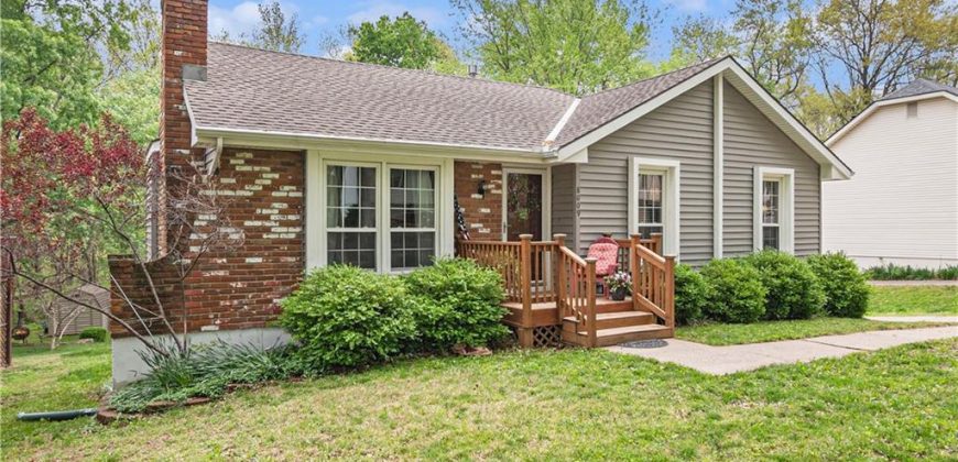 Homes for Sale in Kansas City, MO 64118 | 8009 N Brooklyn Avenue
