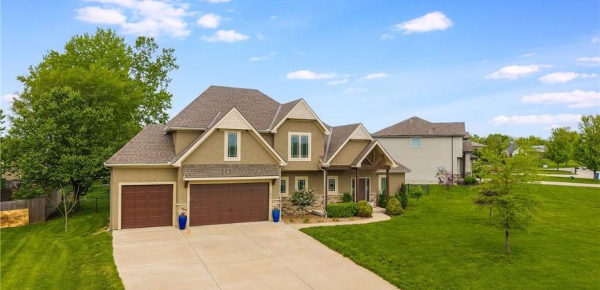 Homes for Sale in Weatherby Lake, MO 64152 | 7804 NW Lynns Lane