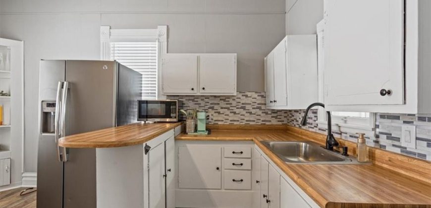 Homes for Sale in Kearney, MO 64060 | 207 E Washington Street