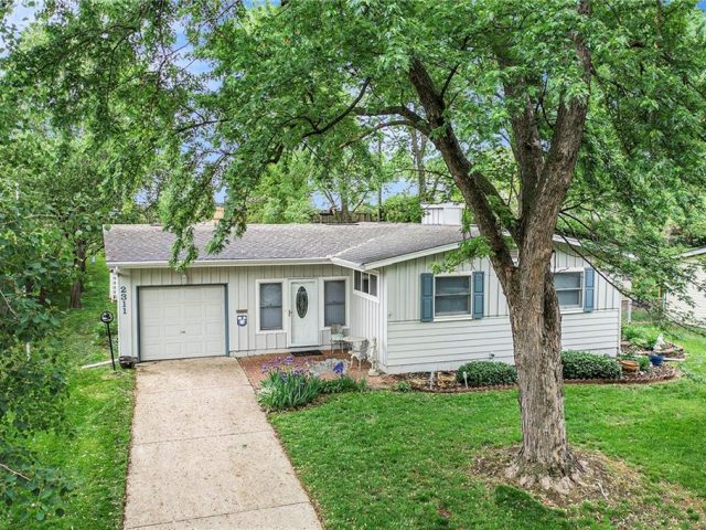 Homes for Sale in Kansas City, MO 64118 | 2311 NE 60th Terrace