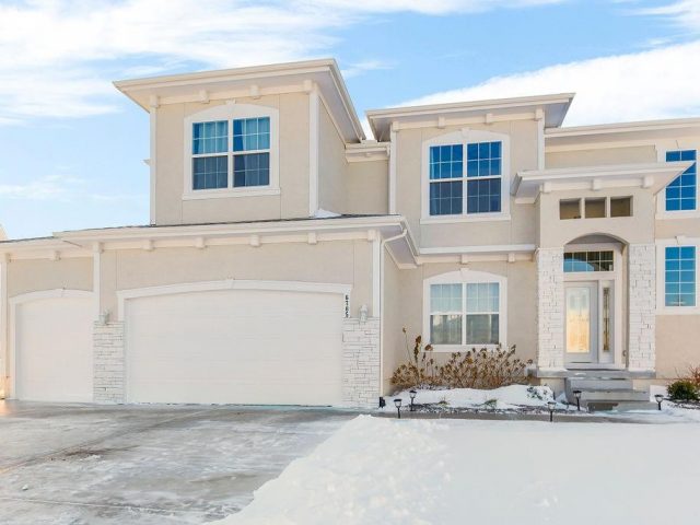 Homes for Sale in Kansas City, MO 64154 | 6705 NW 105th Street