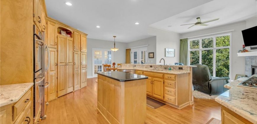 Homes for Sale in Parkville, MO 64152 | 8190  Shoreline Drive
