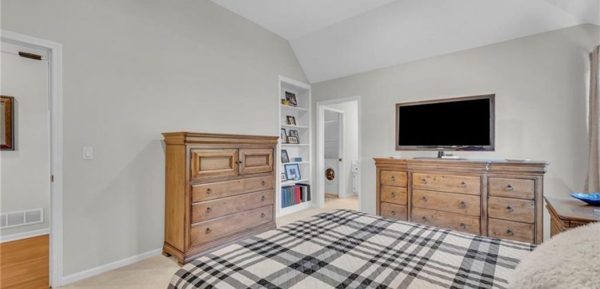 Homes for Sale in Parkville, MO 64152 | 8190  Shoreline Drive