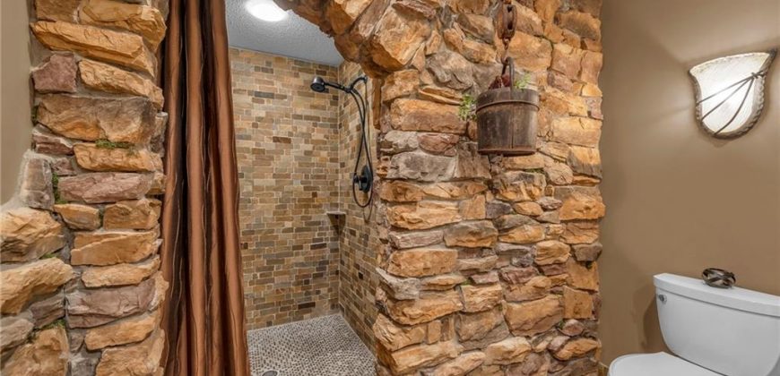 Homes for Sale in Parkville, MO 64152 | 8190  Shoreline Drive