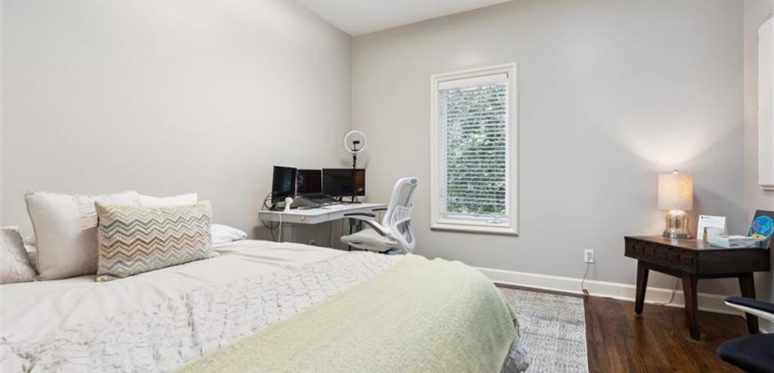 Homes for Sale in Liberty, MO 64068 | 1149  Nottingham Drive