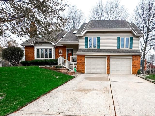 Homes for Sale in Kansas City, MO 64118 | 8306 N Highland Avenue